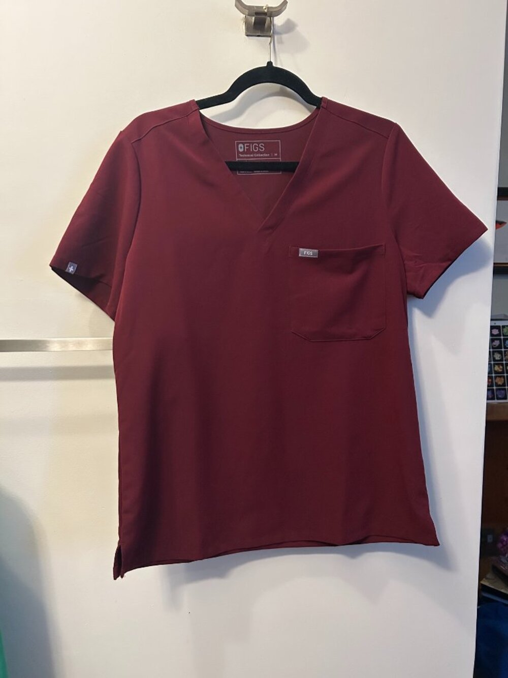 FIGS Women's Catarina 1 Pocket Scrubs Top Shirt Burgundy FW1000 Size Medium